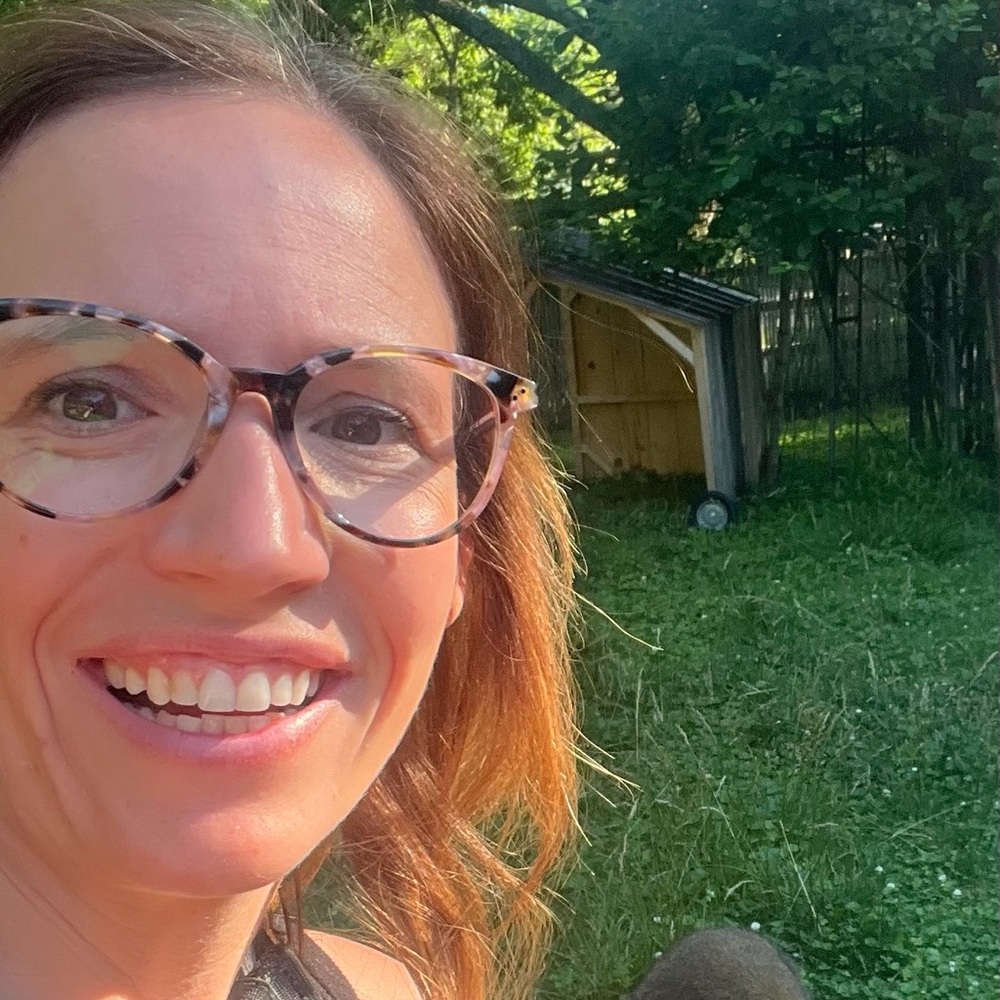 Meet your Posher, Alicia